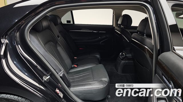 Genesis G90 2019 — photo 18
