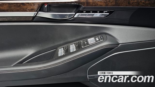 Genesis G90 2019 — photo 24