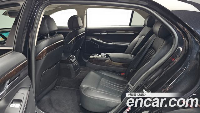 Genesis G90 2019 — photo 16
