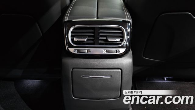 Genesis G90 2019 — photo 30