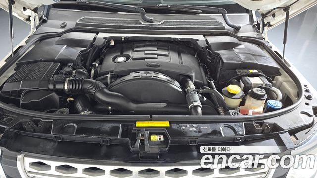 Land Rover Discovery 2014 — photo 6