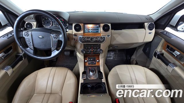 Land Rover Discovery 2014 — photo 7