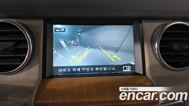 Land Rover Discovery 2014 — photo 15