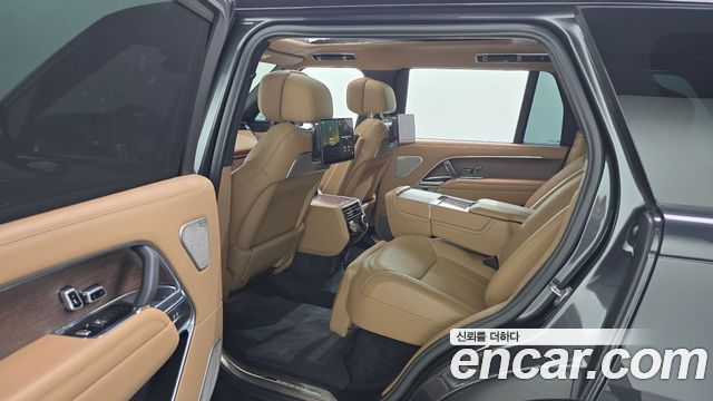 Land Rover Range Rover 2023 — photo 12