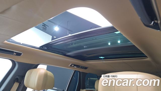 Land Rover Range Rover 2023 — photo 18