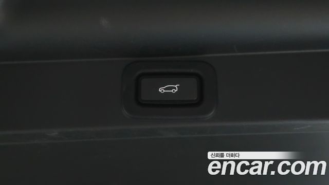 Land Rover Range Rover 2023 — photo 19