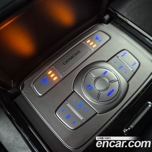 Hyundai Genesis 2014 — photo 21