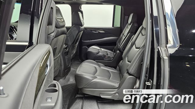 Cadillac Escalade 2017 — photo 17