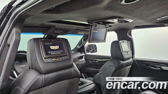 Cadillac Escalade 2017 — photo 23
