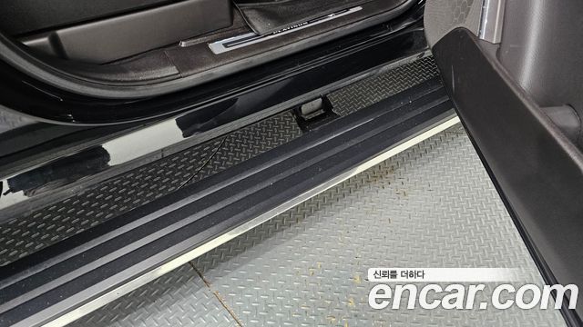 Cadillac Escalade 2017 — photo 26
