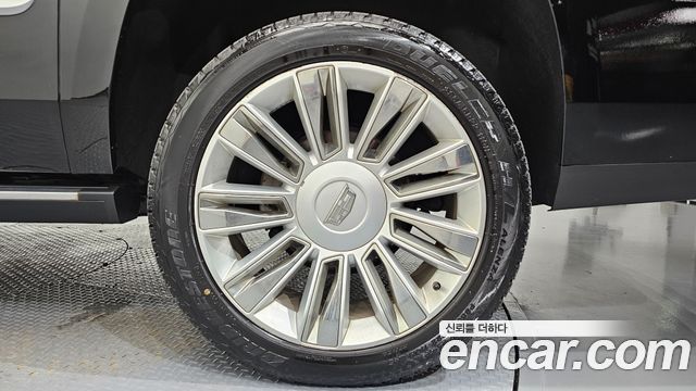 Cadillac Escalade 2017 — photo 7