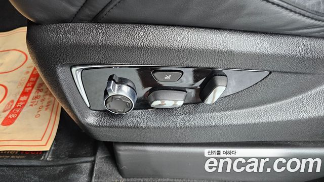 Cadillac Escalade 2017 — photo 28