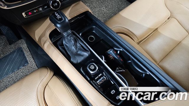 Volvo S90 2019 — photo 12