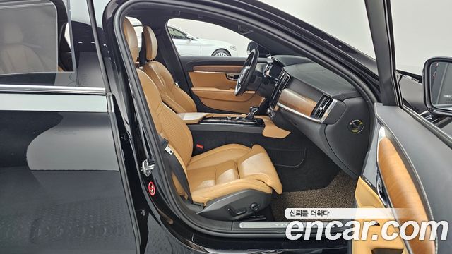 Volvo S90 2019 — photo 16