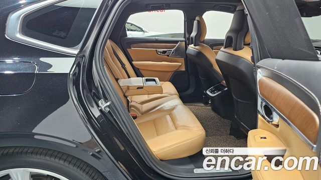 Volvo S90 2019 — photo 17