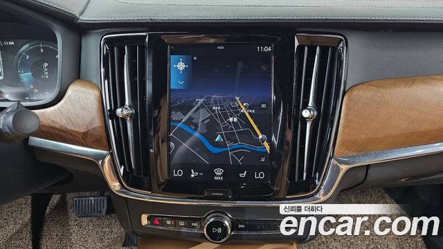 Volvo S90 2019 — photo 19