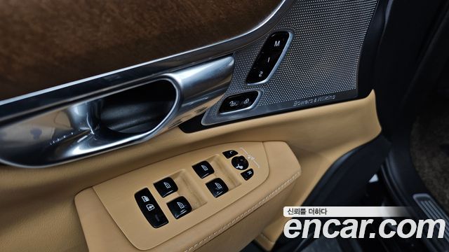 Volvo S90 2019 — photo 30