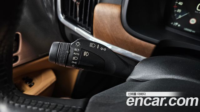 Volvo S90 2019 — photo 39