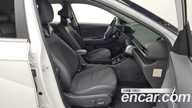 Hyundai Kona 2023 — photo 17