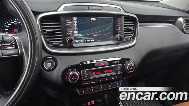 Kia Sorento 2018 — photo 20
