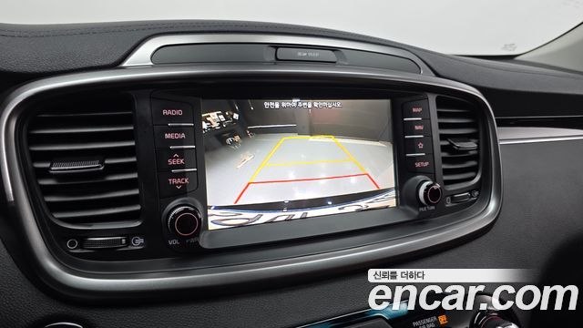 Kia Sorento 2018 — photo 22