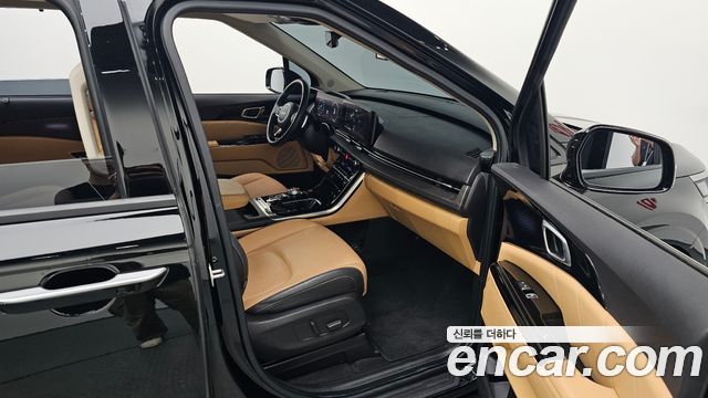 Kia Canival 2023 — photo 17