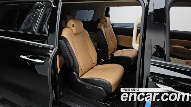 Kia Canival 2023 — photo 18