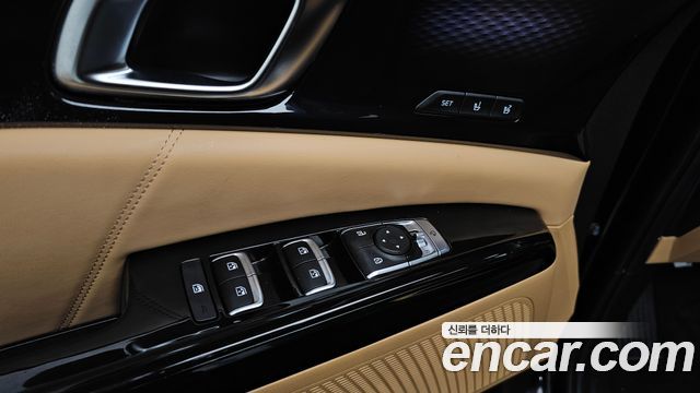 Kia Canival 2023 — photo 23