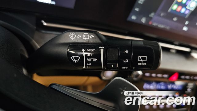 Kia Canival 2023 — photo 24