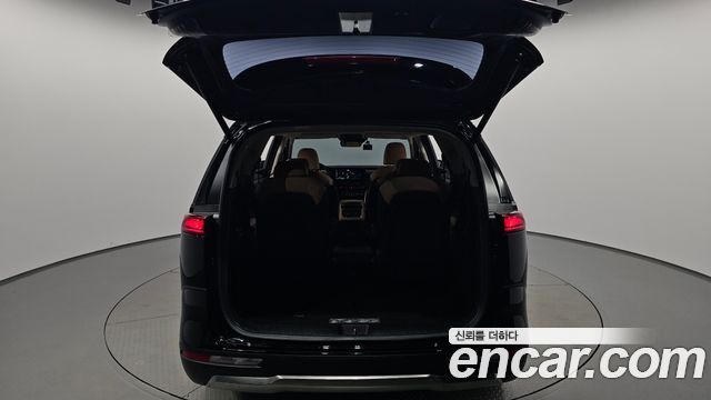 Kia Canival 2023 — photo 26