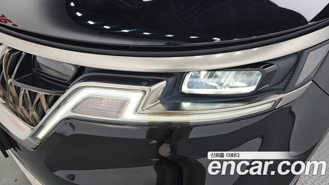 Kia Canival 2023 — photo 8