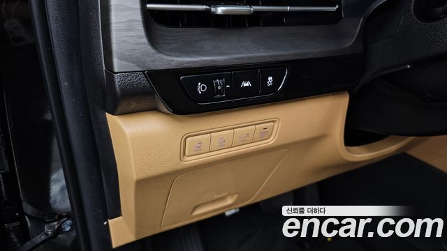 Kia Canival 2023 — photo 27