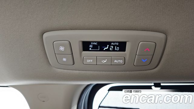 Kia Canival 2023 — photo 33