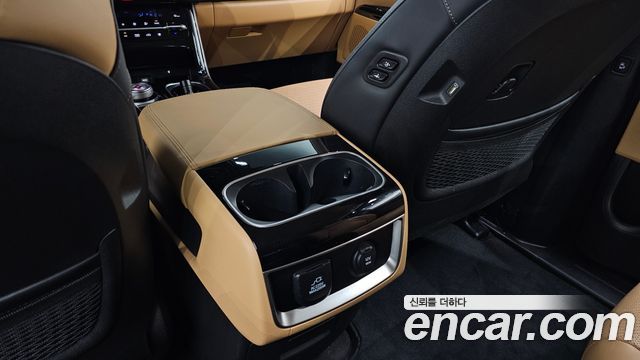 Kia Canival 2023 — photo 34