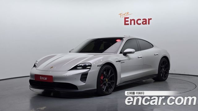 Porsche Taycan 2023 — photo 1