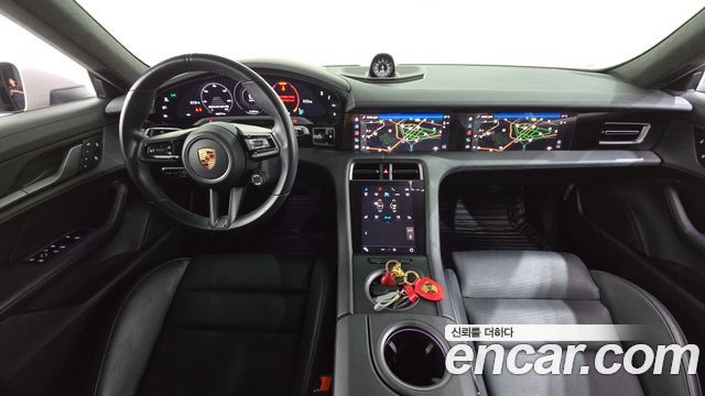 Porsche Taycan 2023 — photo 10