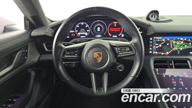 Porsche Taycan 2023 — photo 19