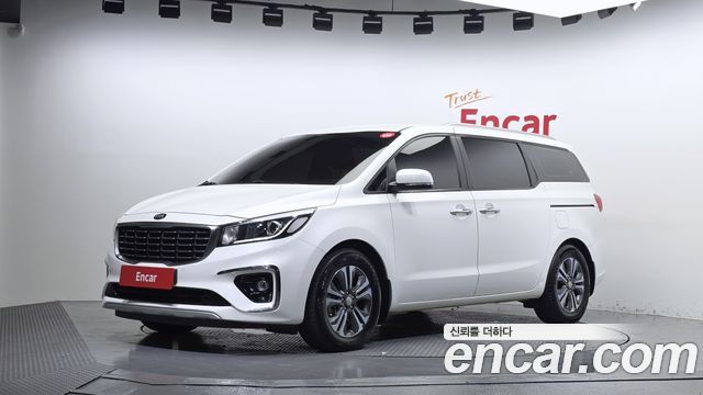 Kia Canival 2019 — photo 1