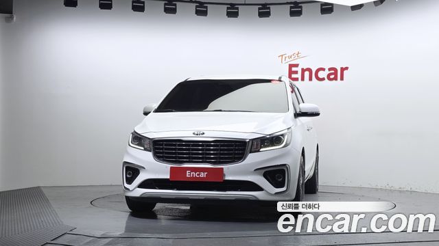 Kia Canival 2019 — photo 3