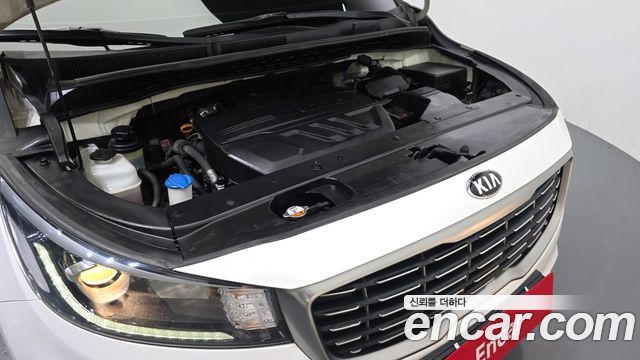 Kia Canival 2019 — photo 6