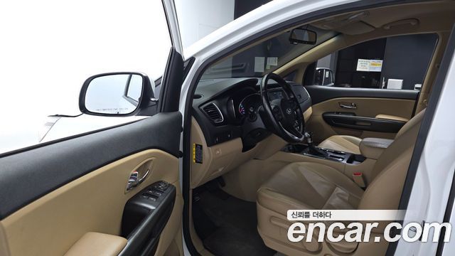 Kia Canival 2019 — photo 10