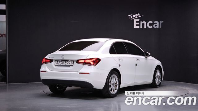 Mercedes-Benz A-Class 2020 — photo 2