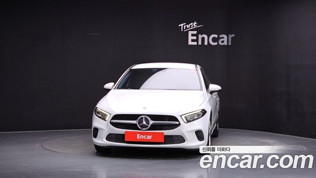 Mercedes-Benz A-Class 2020 — photo 3