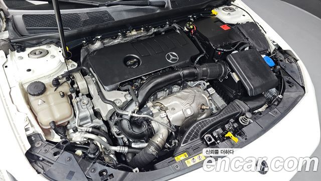 Mercedes-Benz A-Class 2020 — photo 6