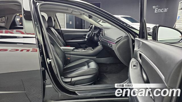 Hyundai Sonata 2022 — photo 11