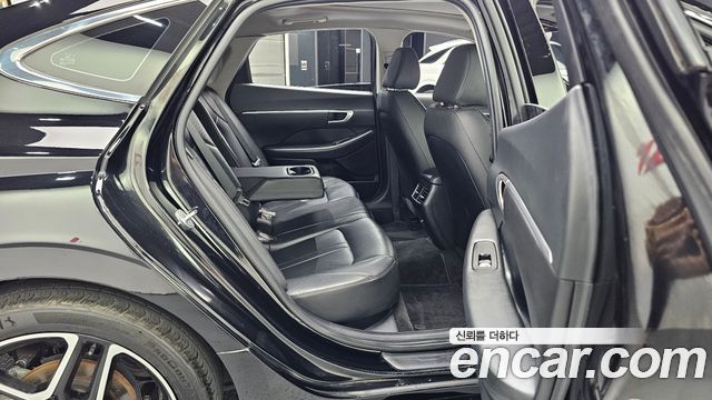 Hyundai Sonata 2022 — photo 12