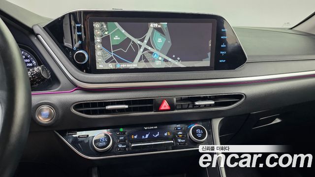 Hyundai Sonata 2022 — photo 14