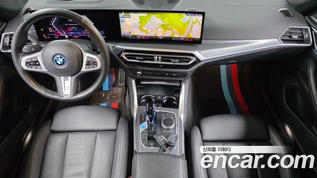 BMW i4 2022 — photo 10