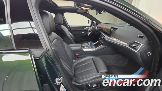 BMW i4 2022 — photo 13