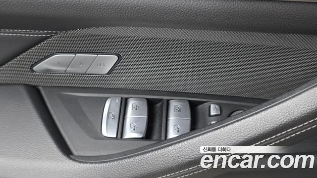 BMW i4 2022 — photo 20